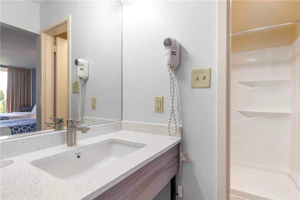 Quality Inn Vienna Tysons Corner - photo 21