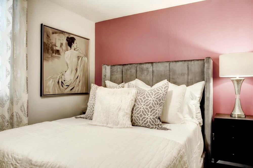 Amazing Retreat Denver Treasure Sleeps 6 - photo 6