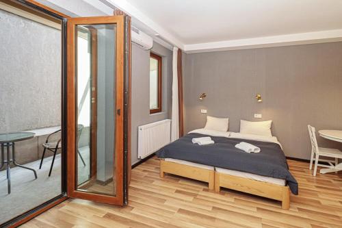 Cozy Studio Apartment in Tbilisi By Wehost
