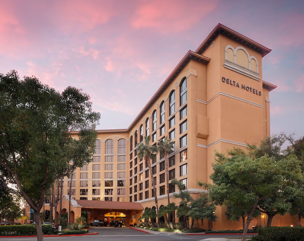 Delta Hotels by Marriott Anaheim Garden Grove - photo 28