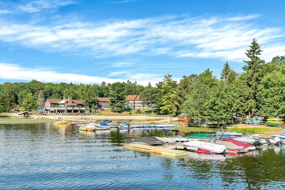 The Lodge Luxury Resort At Lake Harmony - photo 33