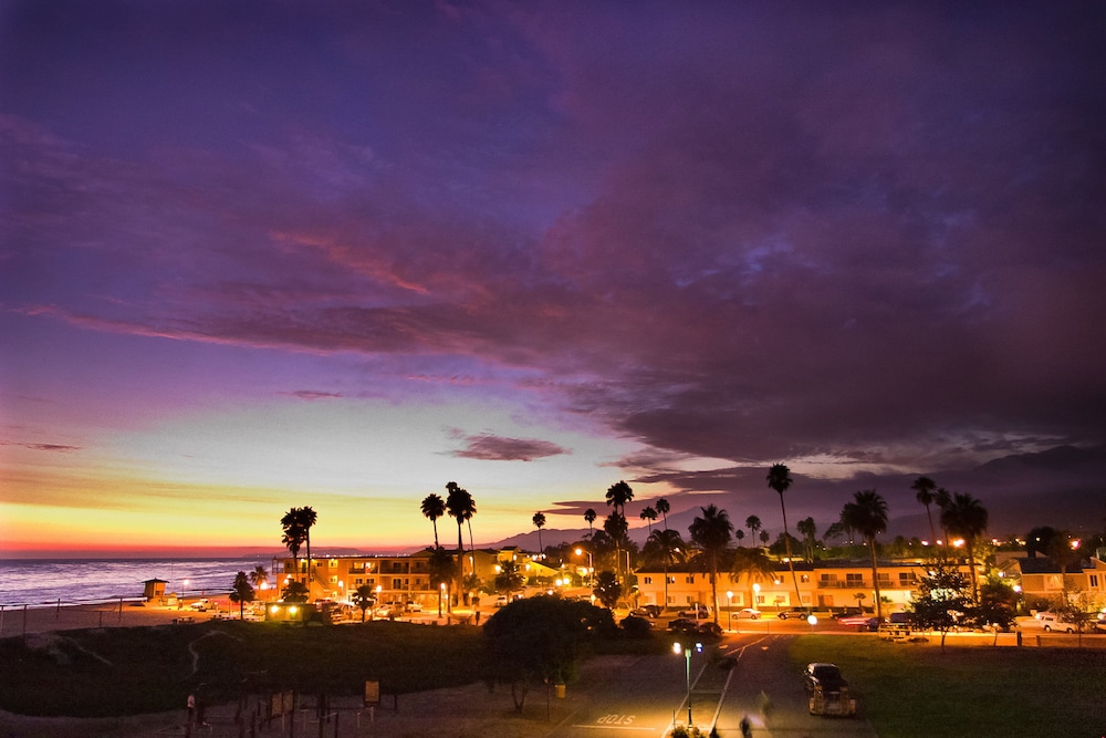 Holiday Inn Express & Suites Carpinteria by IHG - photo 48