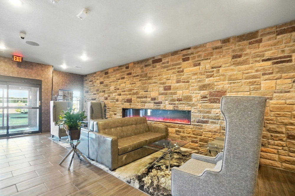 Cobblestone Hotel & Suites Bellefontaine - photo 14