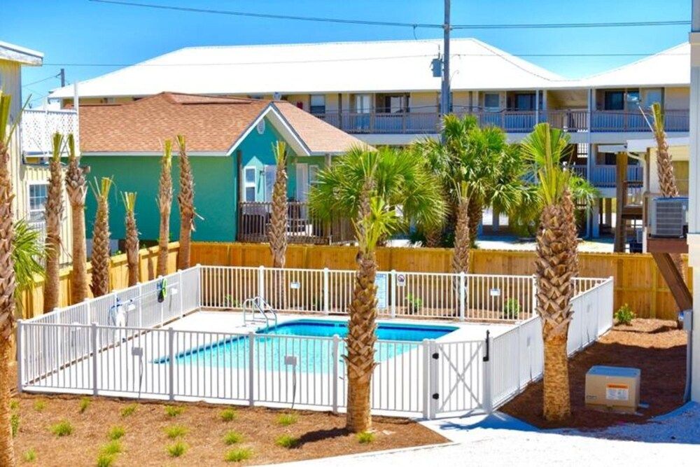 Romeo Beach by Youngs Suncoast - photo 26