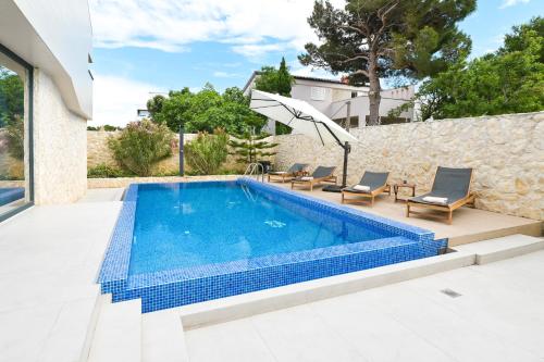 Villa Cornea Luxury Villa in a heart of Novalja — 4-Star Luxury Hotel in Novalja, Croatia
