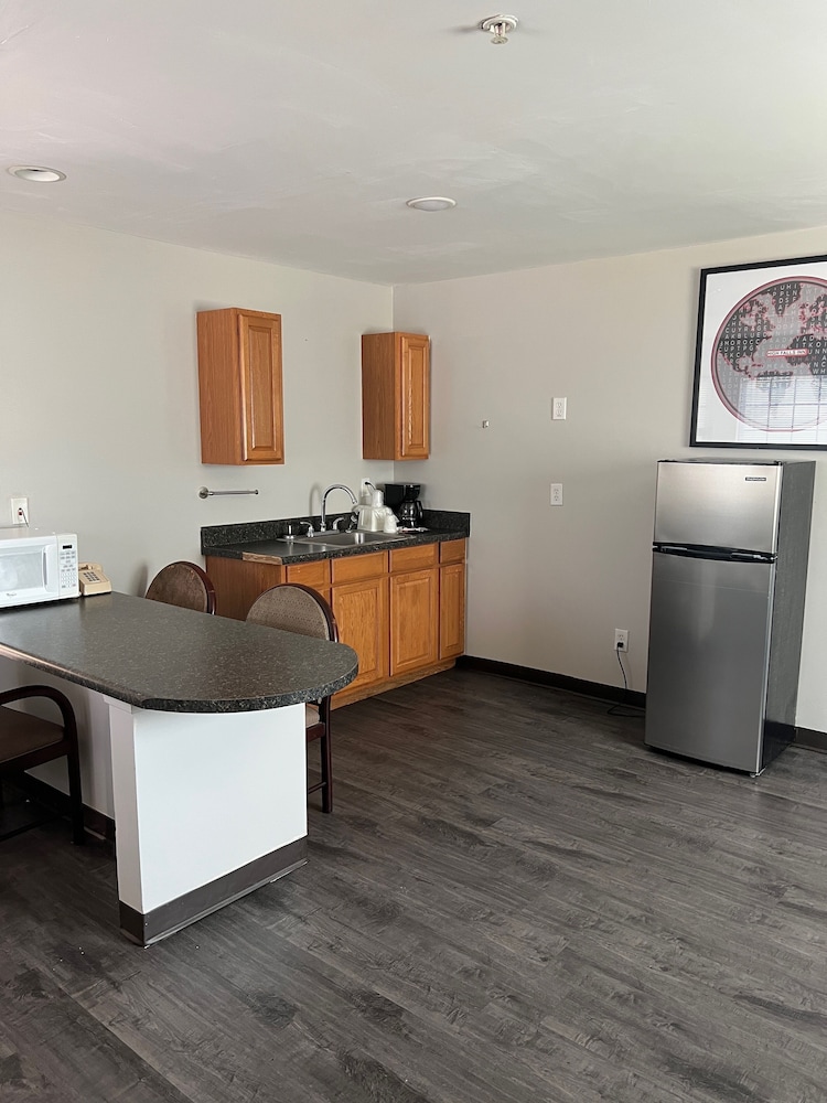 High Falls Inn and Suites - photo 7