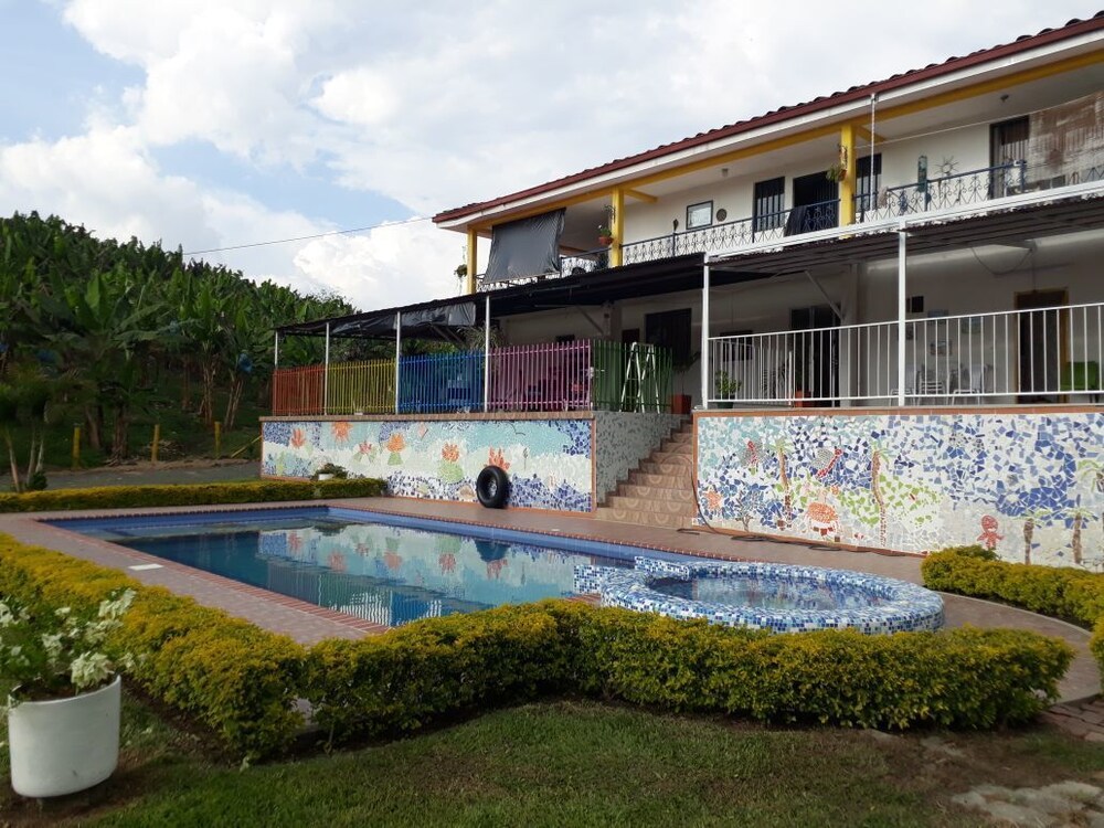 Eco Hotel Villa Mariela VR — hotel near Matecaña International Airport