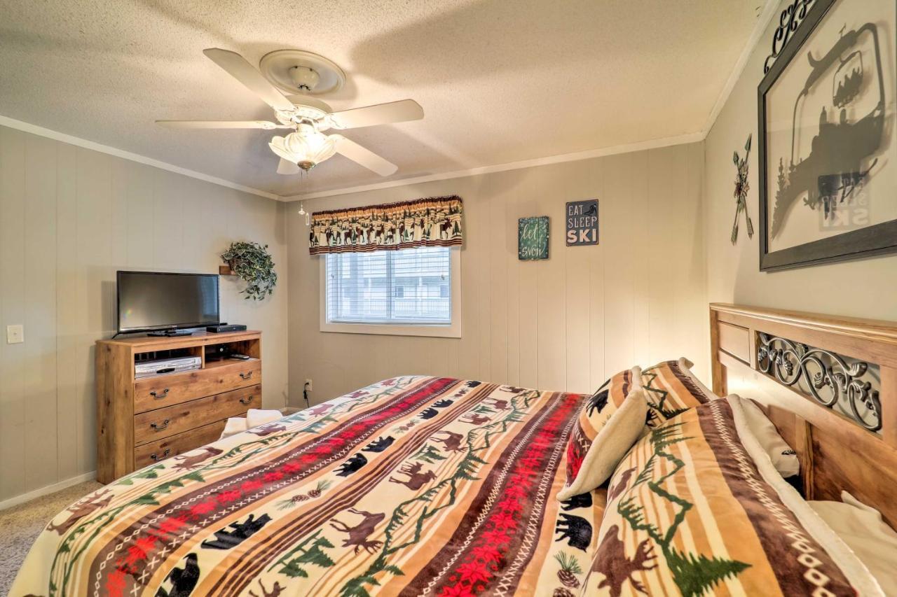 Hike Golf And Ski Beech Mtn Condo with Resort Perks - photo 14