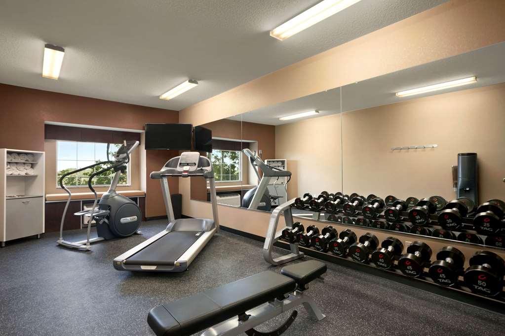 Microtel Inn & Suites by Wyndham St Clairsville Wheeling - photo 8