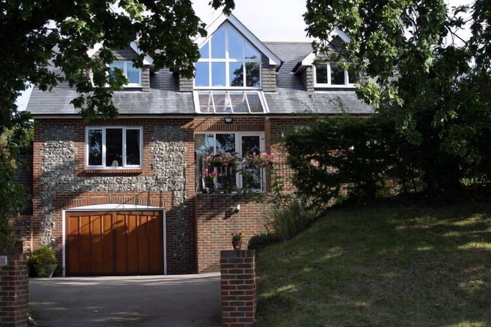 The Limes — 4-Star Luxury Hotel in Pevensey, United Kingdom