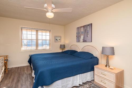 Pelican Palace by Oak Island Accommodations - photo 40