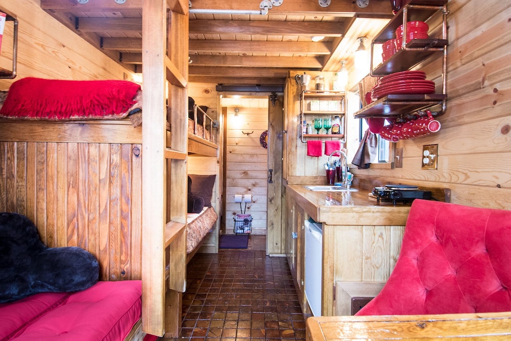 Caravan The Tiny House Hotel - photo 9