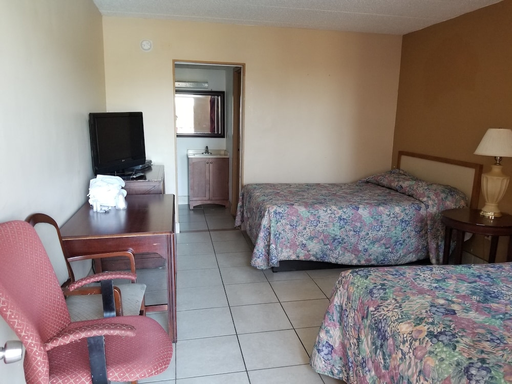 Cloud 9 Inn - photo 24