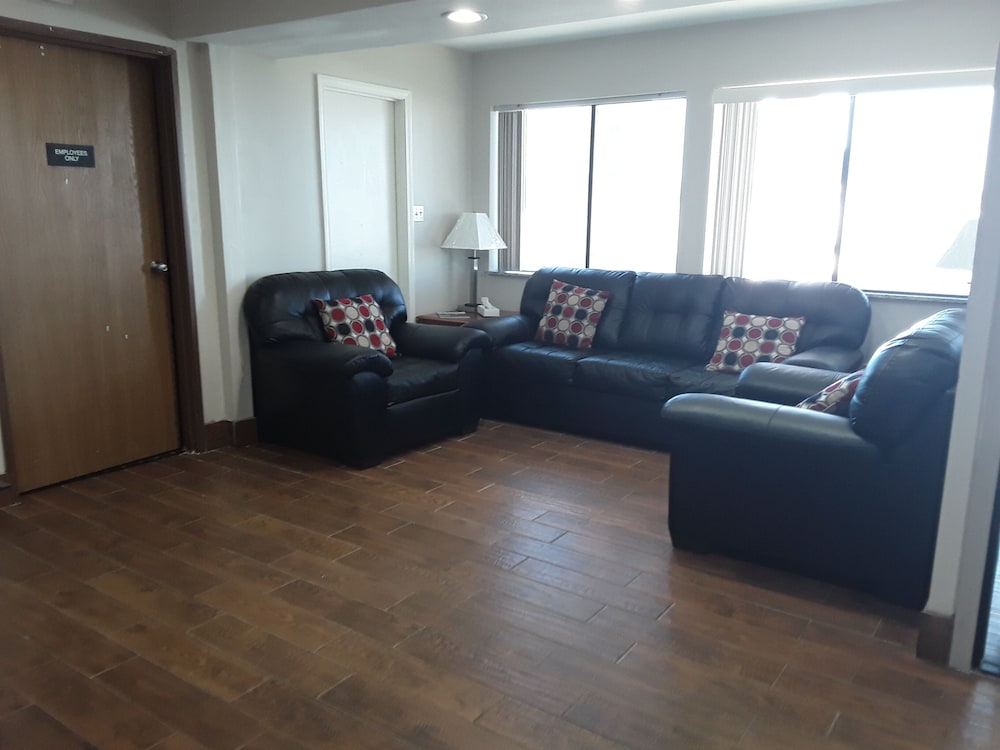 Baymont Inn & Suites by Wyndham Richmond - photo 4