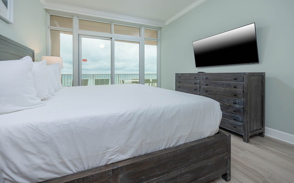 Phoenix Gulf Towers 1507 3 Bedroom Condo - photo 6