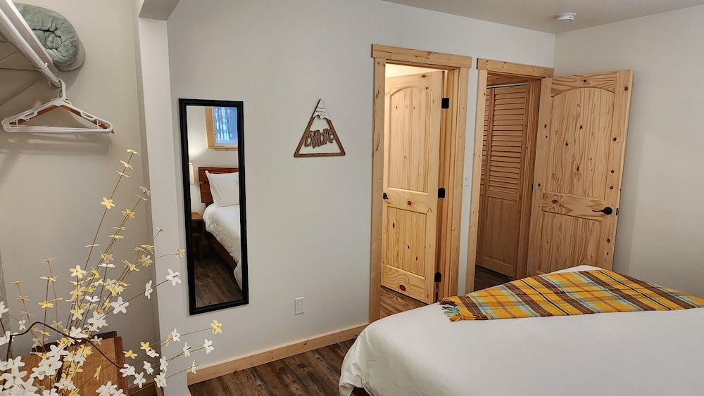 Beargrass Lodging and RV Resort - photo 37