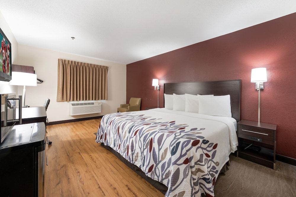 Red Roof Inn Auburn - photo 12