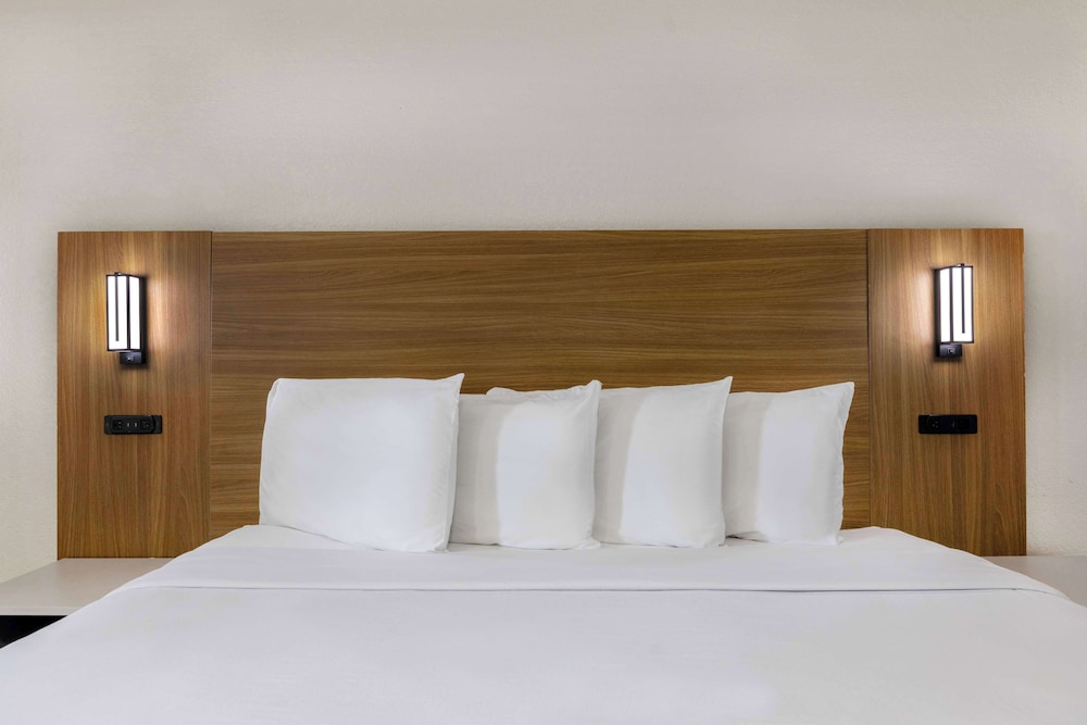 Motel 6 Santa Ana CA - photo 12