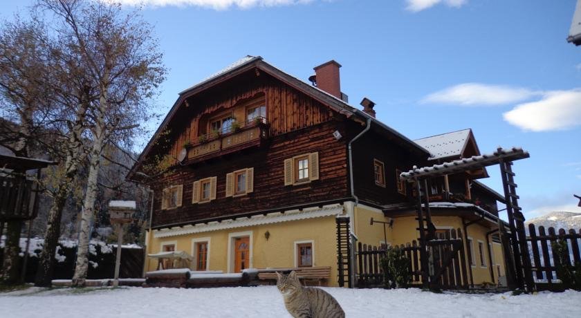 Gut Neusess - carbon neutral hotel in Mauterndorf