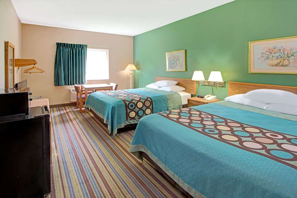 Super 8 by Wyndham Pontoon Beach IL St. Louis MO Area - photo 8