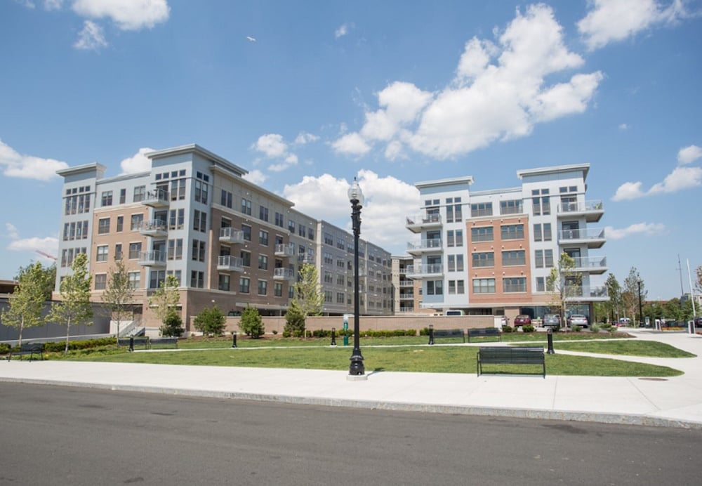 Global Luxury Suites East Boston - photo 57