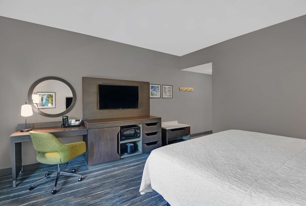 Hampton Inn & Suites MacClenny I 10 - photo 22