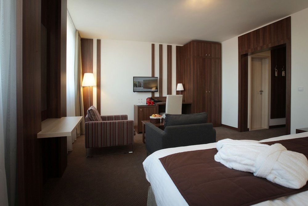 Hotel Metropol — Spisska Nova Ves — photo 3