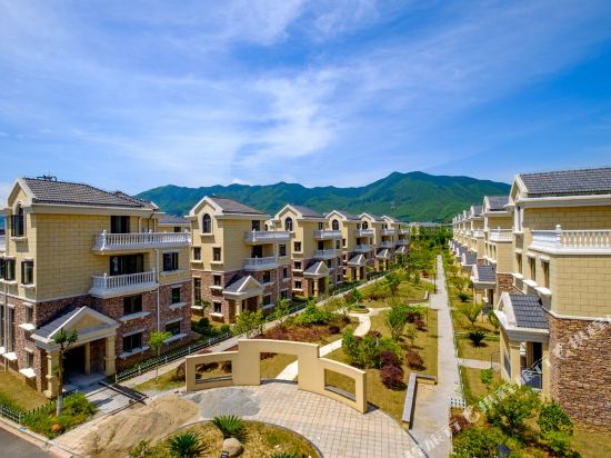 Huaxiang xihugang Resort in Menghai, People's Republic of China