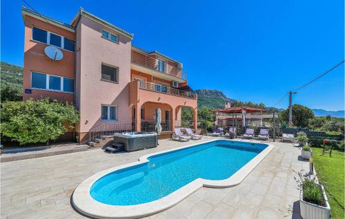 Lovely Home In Kastel Luksic — 4-Star Luxury Hotel in Kastel Luksic, Croatia