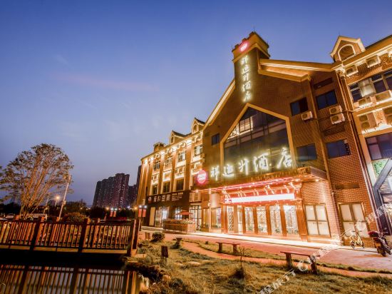 Lucky Hotel - carbon neutral hotel in Chongqing