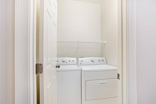 Large 5 BR in golf and beach resort 2 golf carts - photo 31