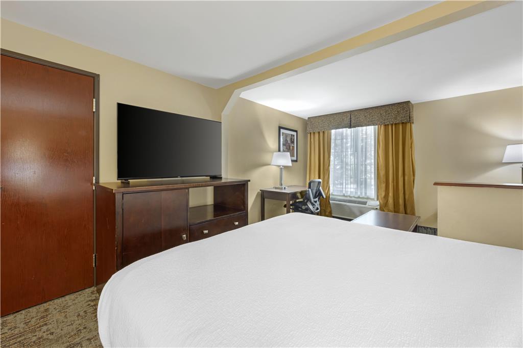 Best Western Plus Prairie Inn - photo 23