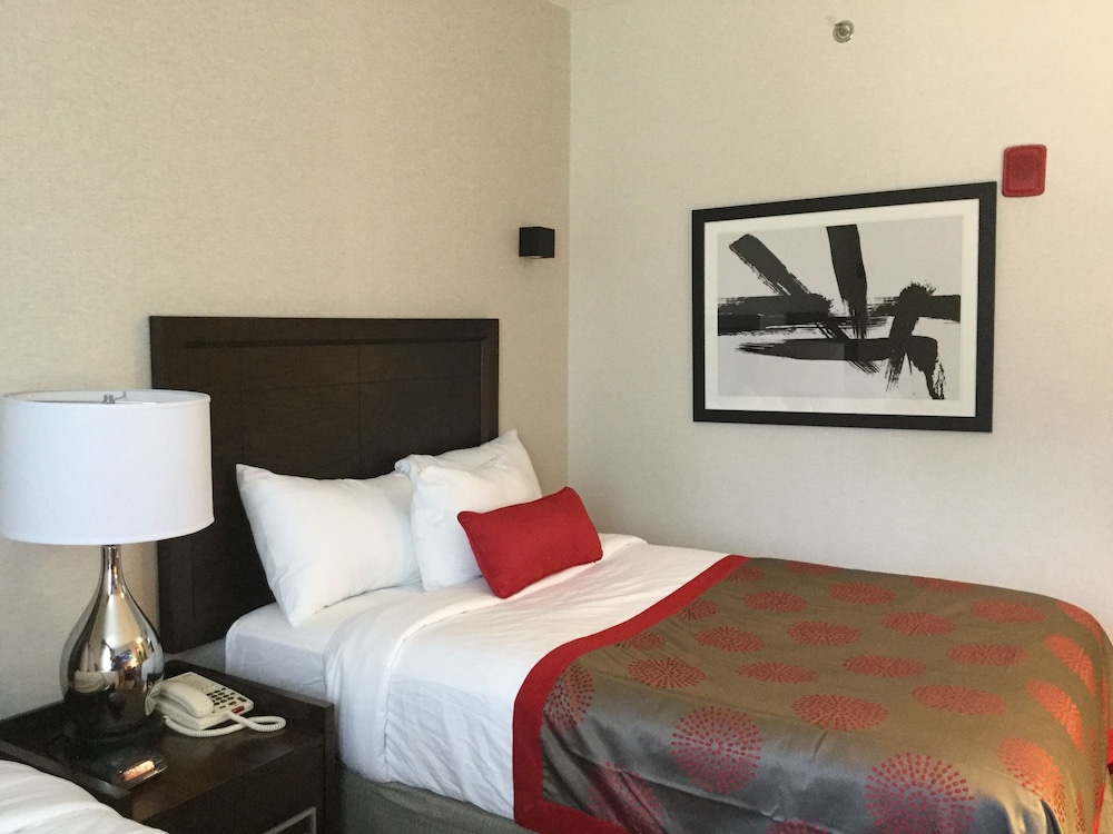 Ramada by Wyndham Bronx Terminal - photo 12