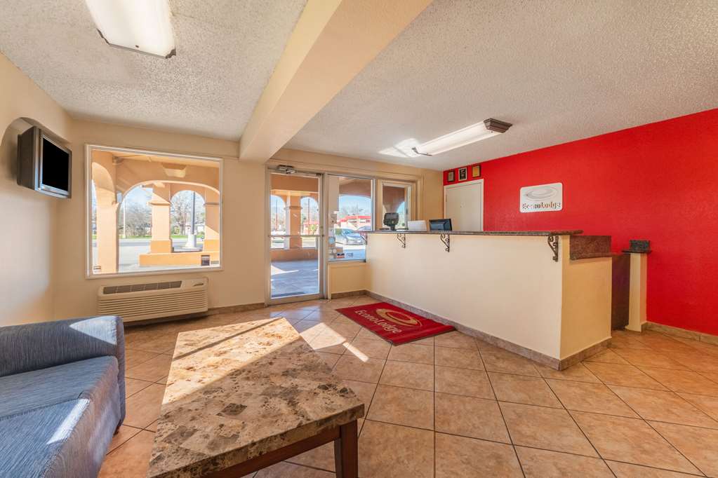 Econo Lodge San Marcos University Area - photo 6
