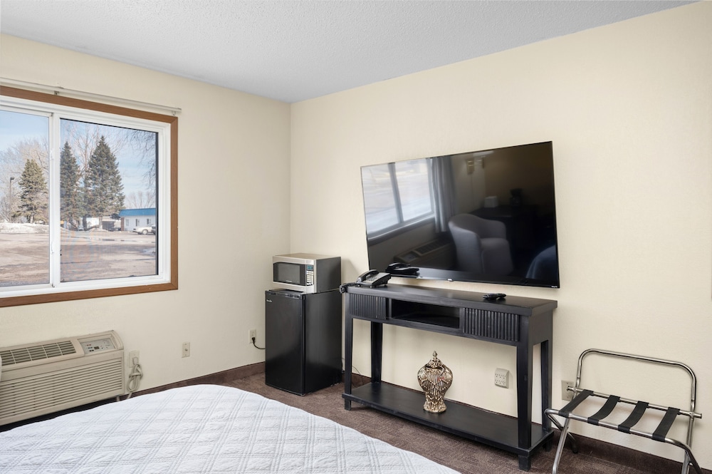 Americas Best Value Inn Grand Forks - photo 15