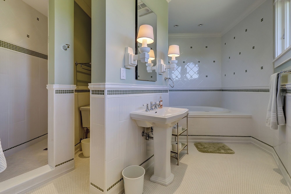 38 Windjammer Court at the Sea Pines Resort - photo 16