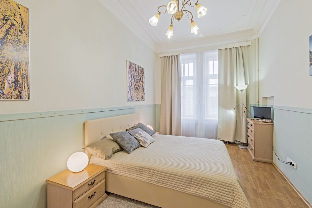 Spb2Day Vosstaniya 3 5 — 4-Star Luxury Hotel in Saint Petersburg, Russia