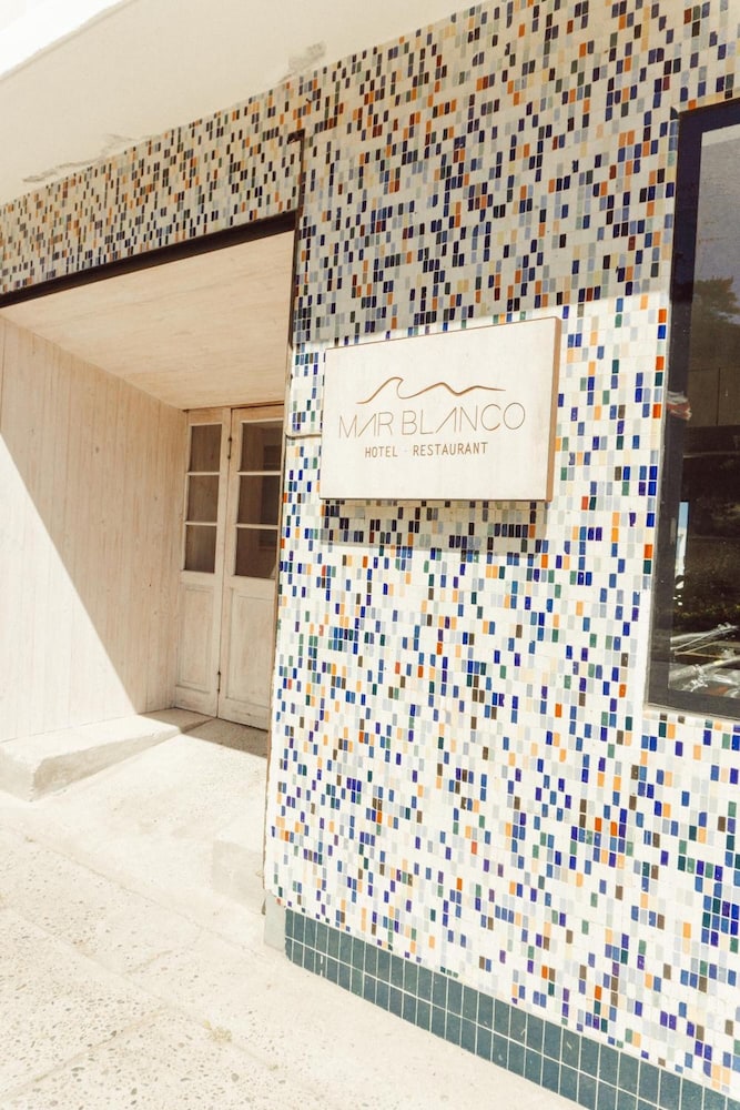 Hotel Mar Blanco - carbon neutral hotel in Unknown City