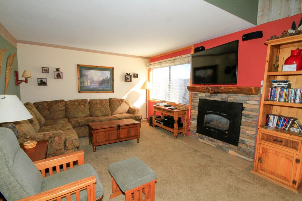 Mammoth Ski & Racquet Club #64 Pet - photo 9