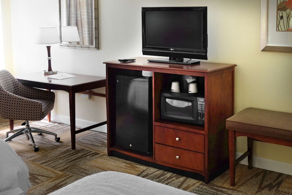 Hampton Inn Lima - photo 17