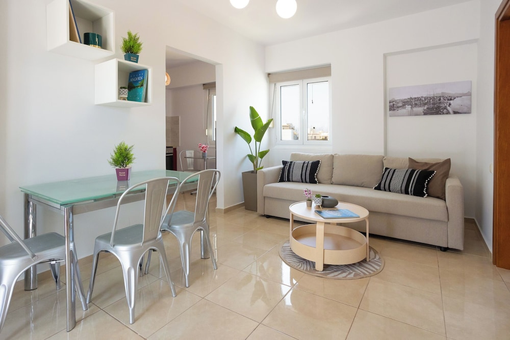 Anemos Deluxe Suites Maistros — 4-Star Luxury Hotel in Irakleion, Greece