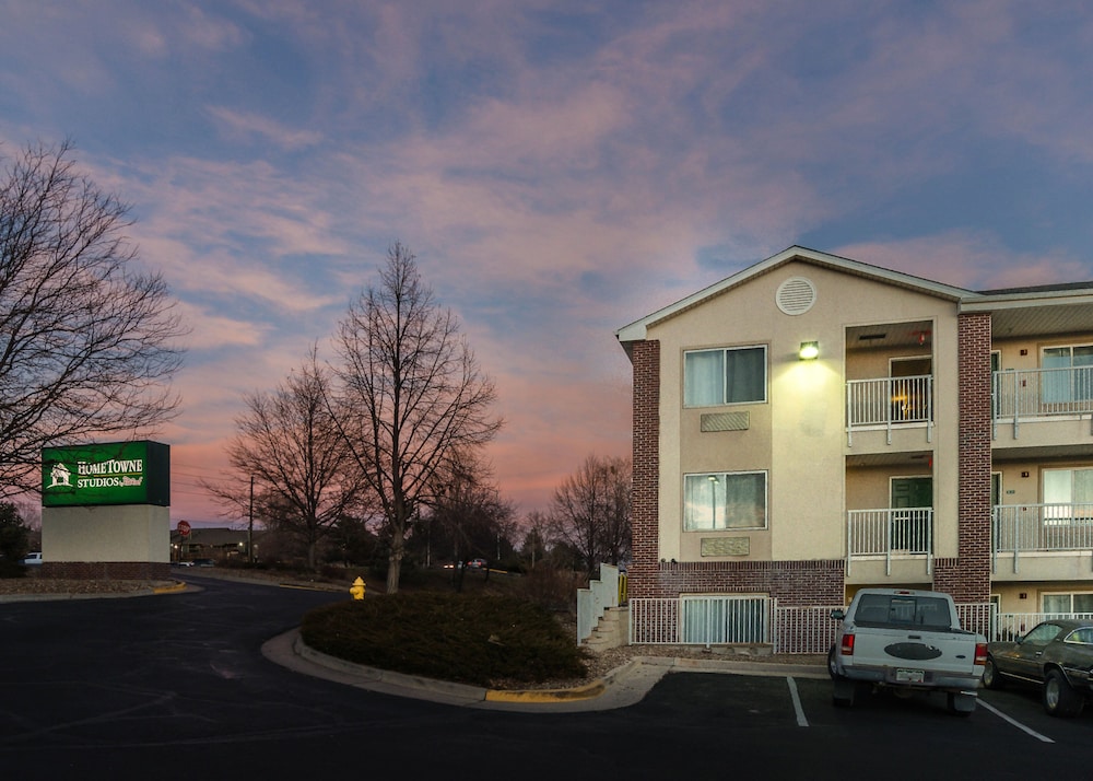 HomeTowne Studios by Red Roof Denver Thornton - photo 19