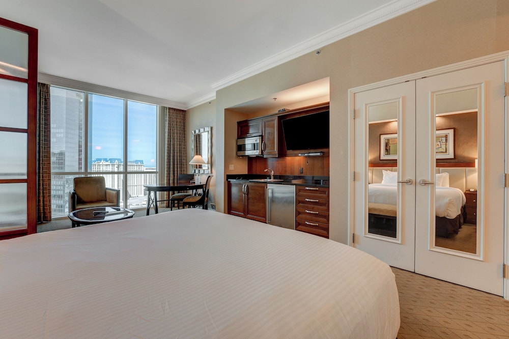 Las Vegas Suites at The Signature - photo 3