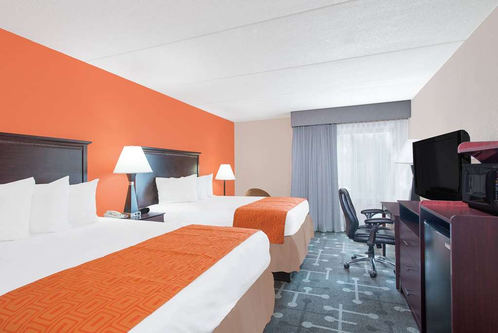 Howard Johnson by Wyndham Saugerties - photo 12