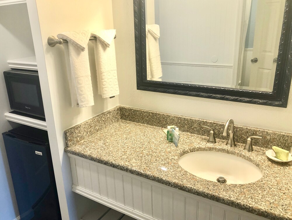 Beach View Hotel - photo 25