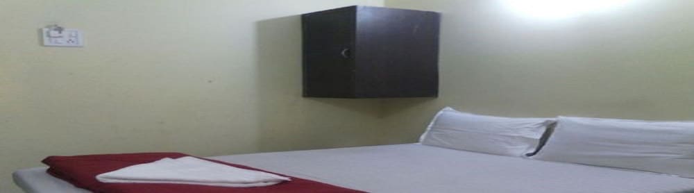 Room Maangta 100 Andheri East