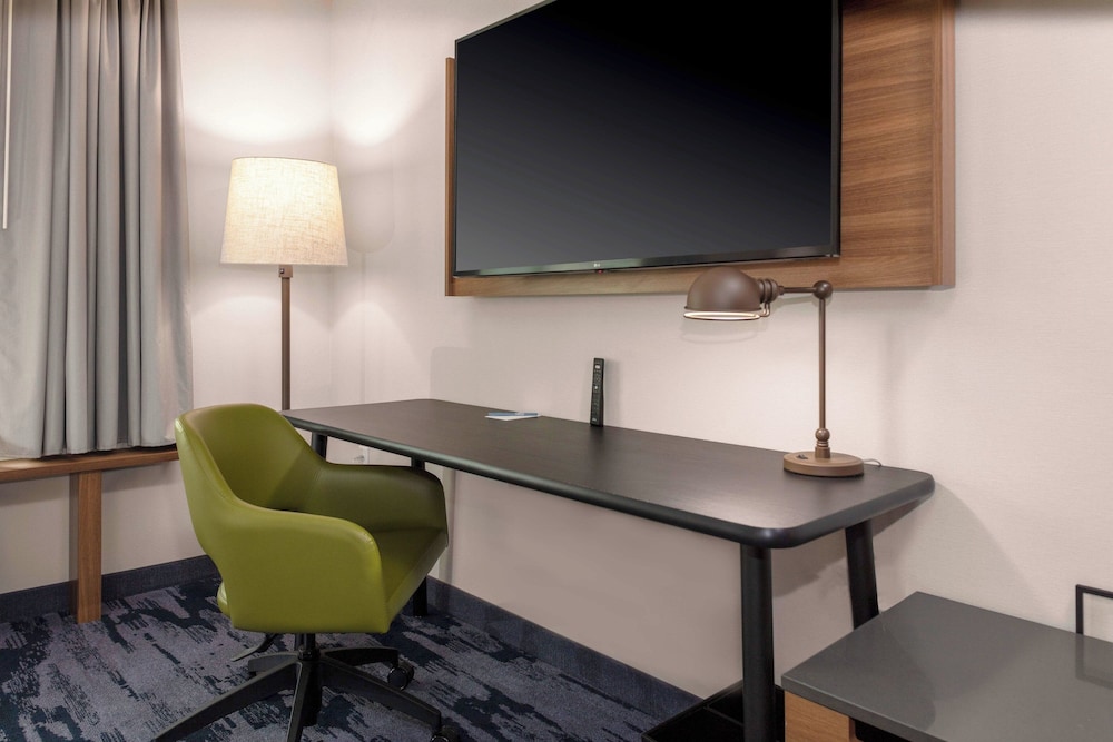 Fairfield Inn & Suites by Marriott Medford - photo 8