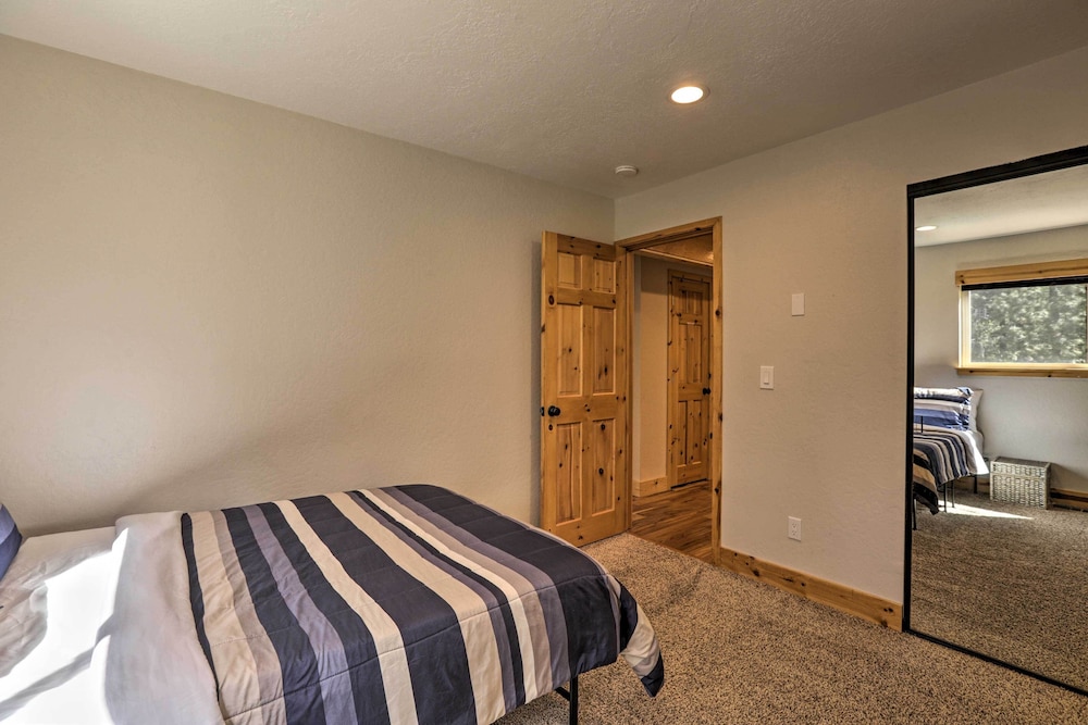 South Lake Tahoe Cabin 7 Mi To Ski Resort — South Lake Tahoe