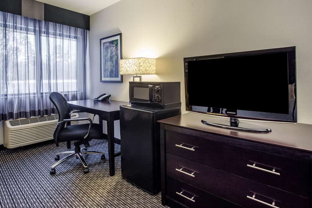 La Quinta Inn by Wyndham Oshkosh - photo 43