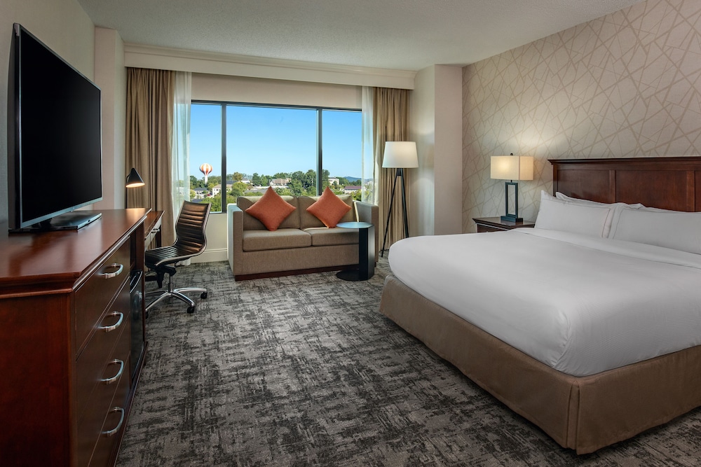 Hilton Greenville - photo 5